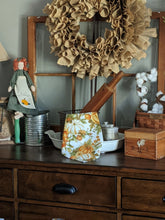 Load image into Gallery viewer, Table scarf, Fall pumpkins
